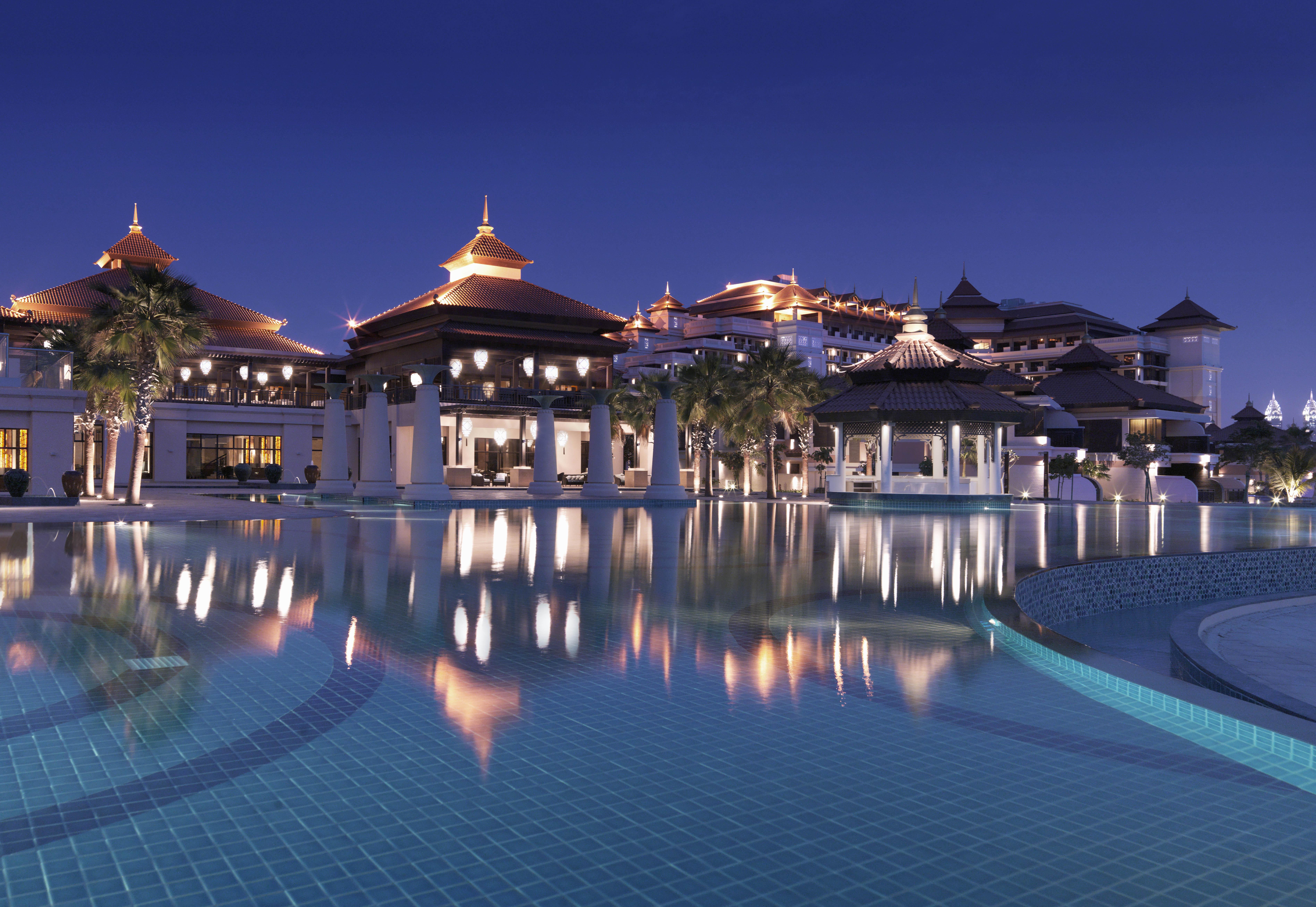 Anantara The Palm Dubai Resort Exterior photo The Royal Thai Suite at the Royal Wing Suites and Spa