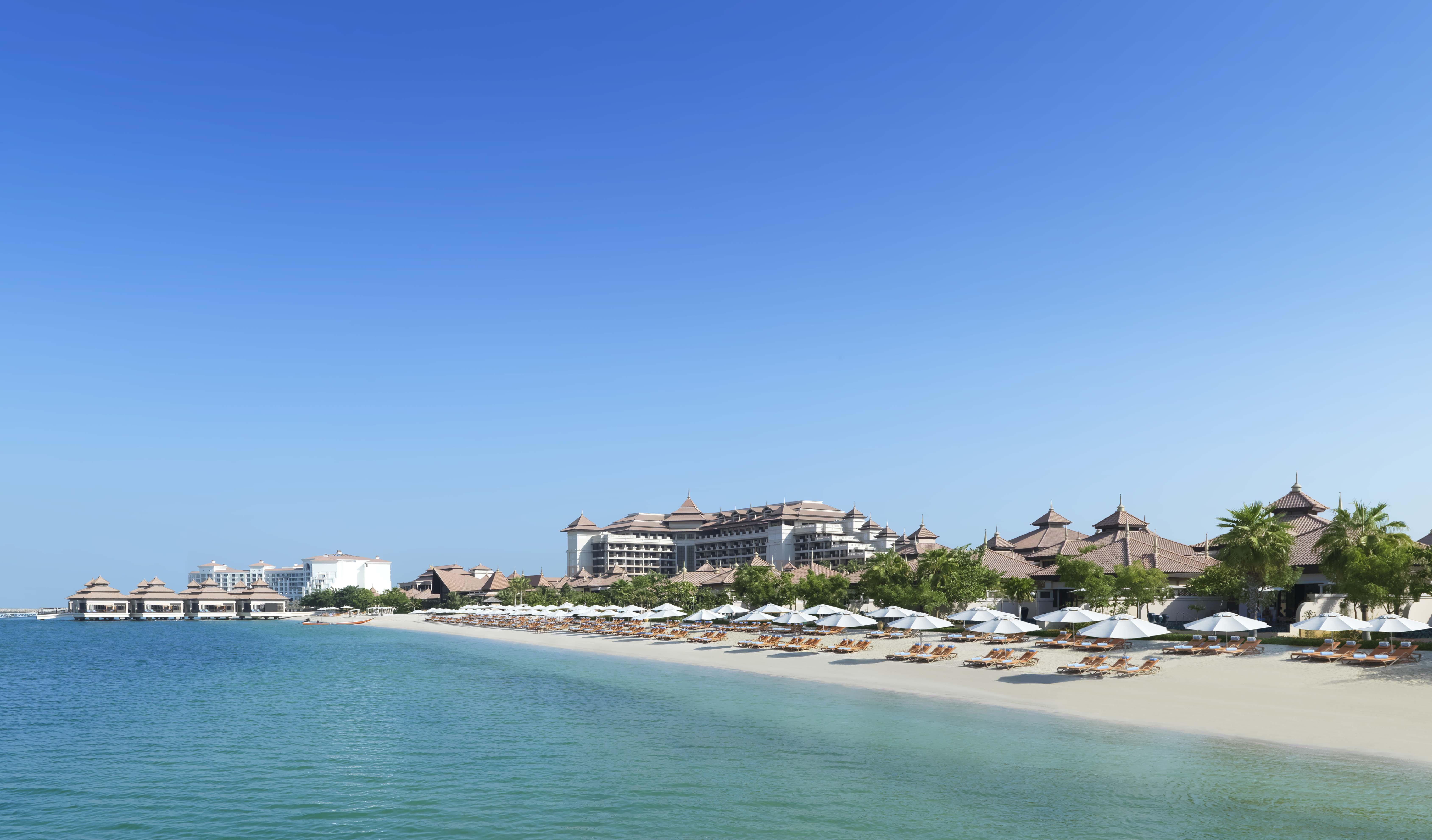 Anantara The Palm Dubai Resort Exterior photo The beach at Jumeirah Beach Hotel