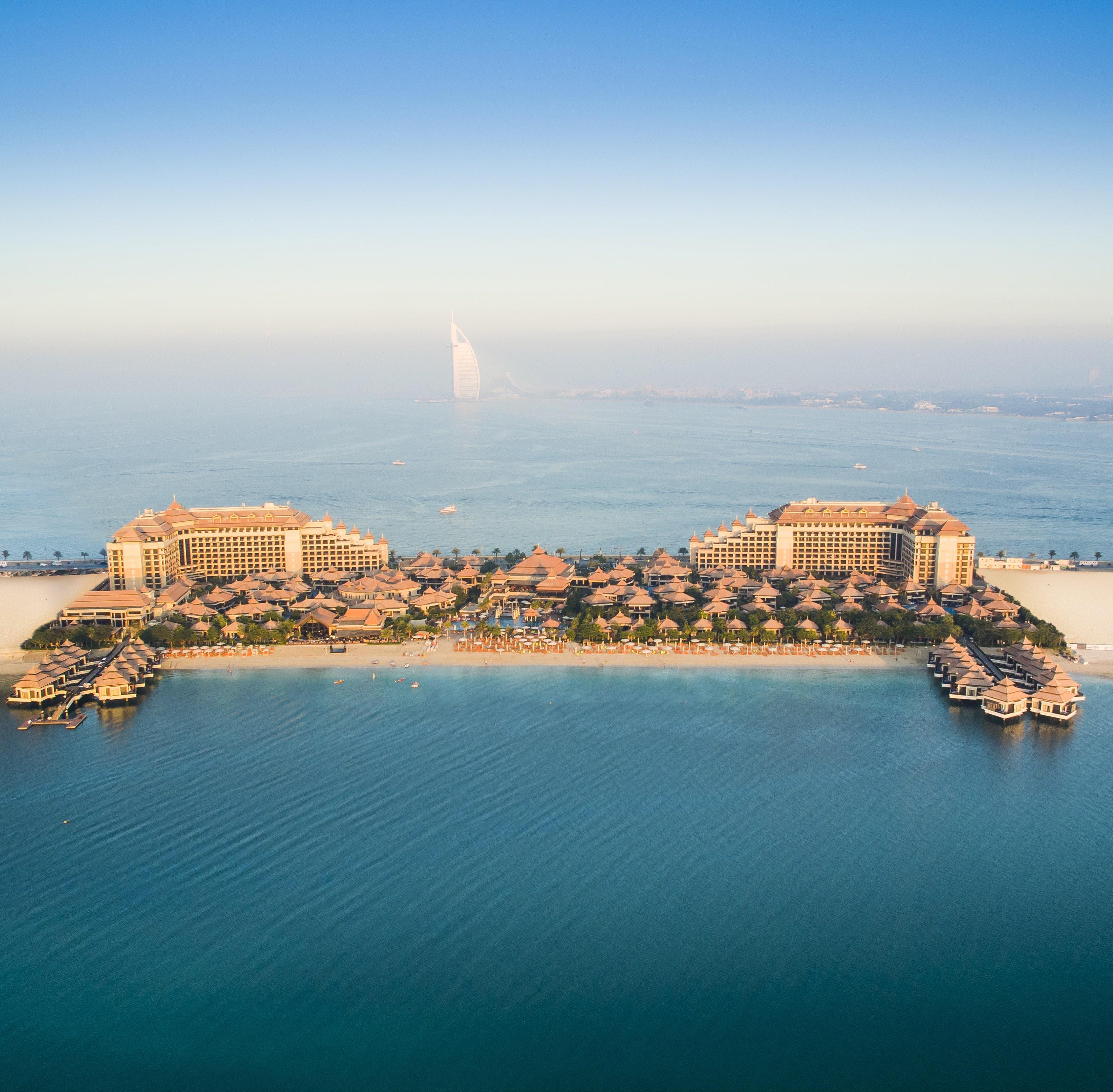 Anantara The Palm Dubai Resort Exterior photo The Atlantis Hotel