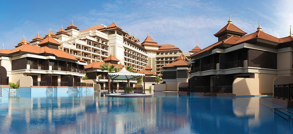 Anantara The Palm Dubai Resort Exterior photo The Royal Thai Pool